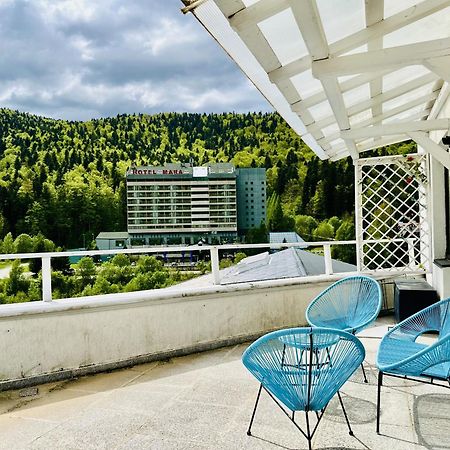Sky Is The Limit Apartment Sinaia Bagian luar foto