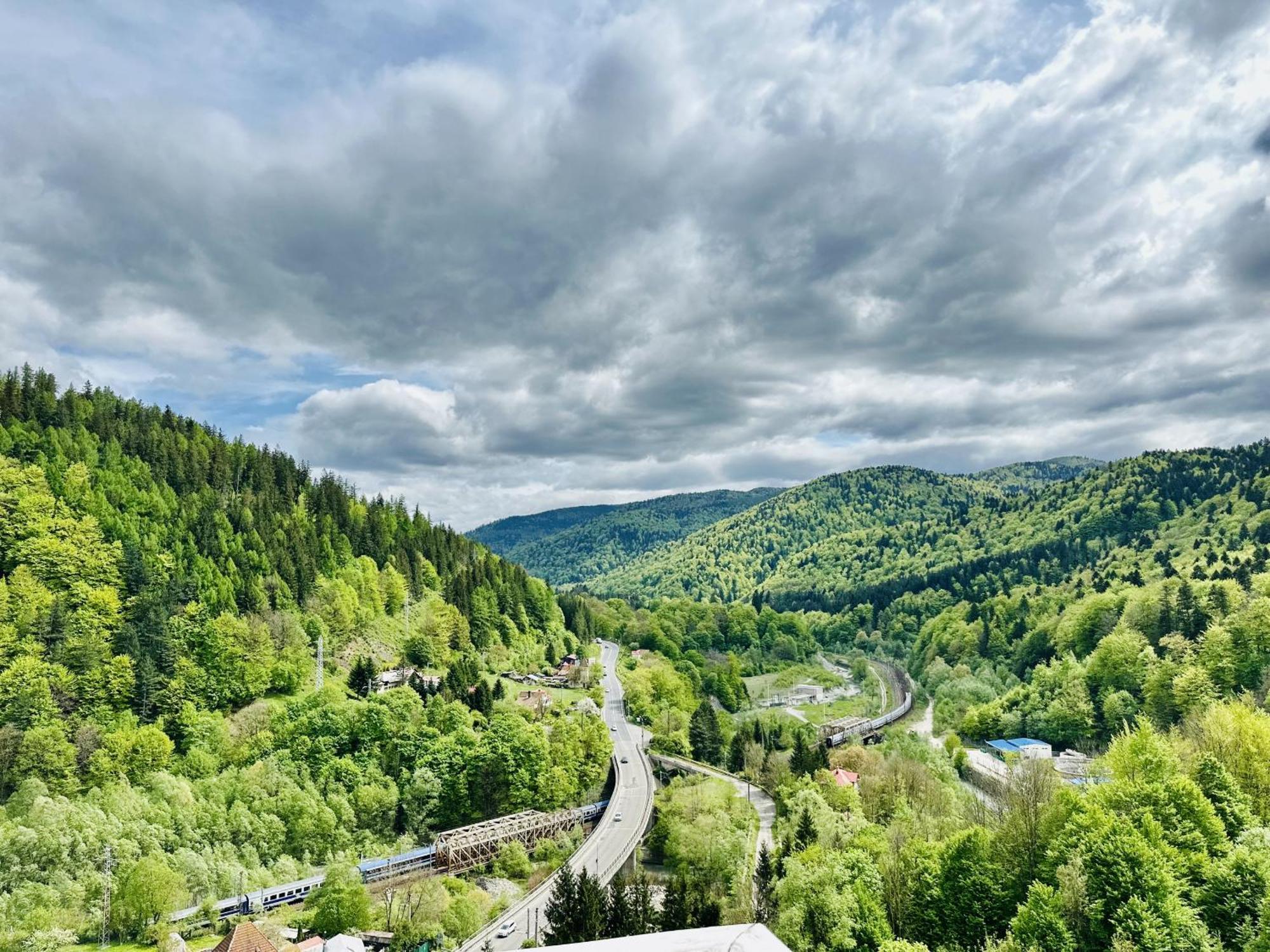 Sky Is The Limit Apartment Sinaia Bagian luar foto